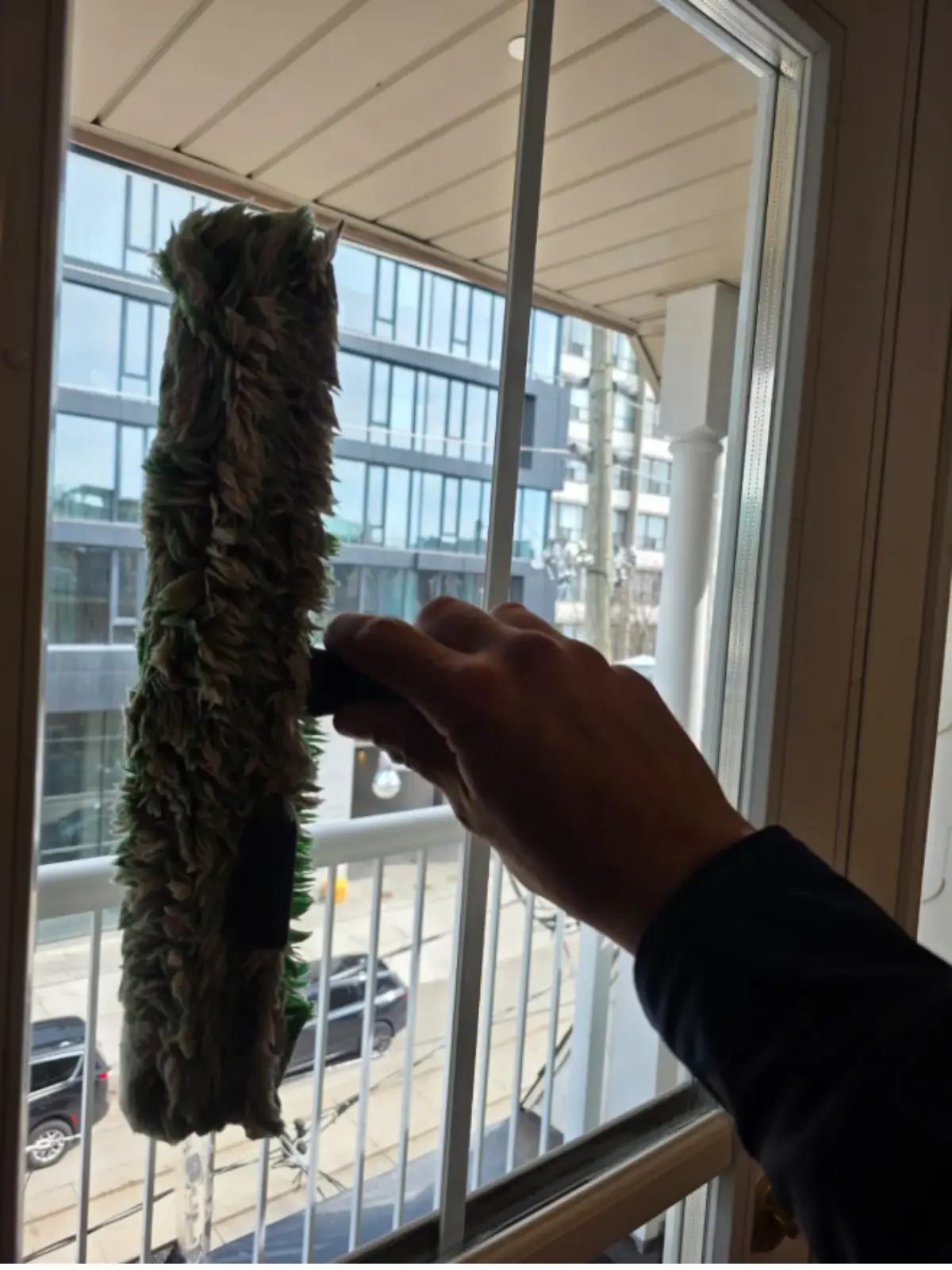 Commercial interior window cleaning