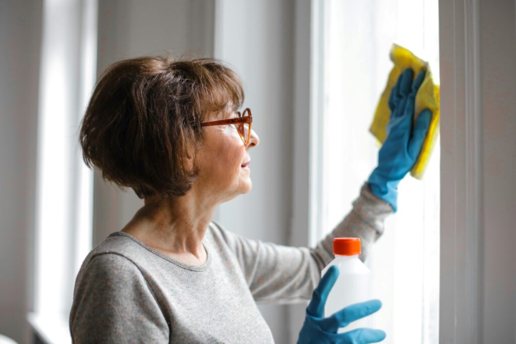 Window cleaning solution